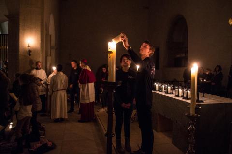 Mitglieder des Röderhofer Klangorchesters bei der Rorate-Messe im Hildesheimer Dom